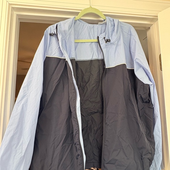 Two-Tone Hooded Windbreaker - Picture 2 of 4